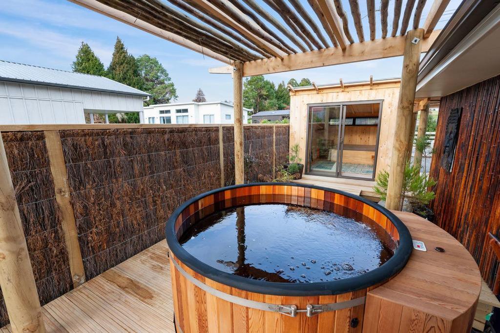 The Purple House - Ohakune Home With Spa Pool Exterior foto